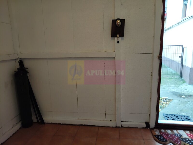 Casa in Ultracentralul Bucurestiului la pret mic (casa mica)